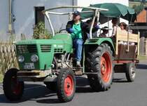 Deutz 4006, unterwegs in Pferdsdorf anl. der 2015er Oldtimerveranstaltung im August