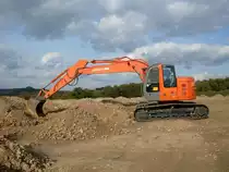 Hitachi Zaxis ZX 135 US aufgenommen am 04.10.2008