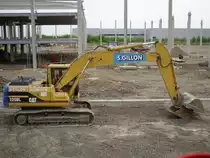 Caterpillar 320B L auf einer Baustelle in der Nähe von Lüttich (B), 14.06.2009