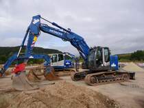 Hitachi Zaxis ZX 225 USLC-3 eingesetzt beim Bau einer Brücke für die neue Ortsumgehung von Konz-Könen, 03.10.2012