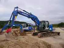 Hitachi Zaxis ZX 225 USLC-3 eingesetzt beim Bau einer Brücke für die neue Ortsumgehung von Konz-Könen, 03.10.2012