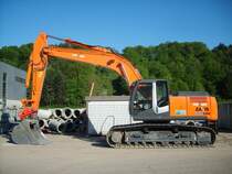 Hitachi Zaxis ZX 280 LCN-3 in der Nähe von Diekirch (Lux.), 11.05.2008