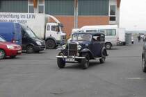 Opel P4 unterwegs auf dem Freigelände, gesehen bei der Bulldogmesse in Alsfeld, Oktober 2015