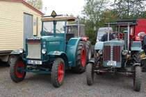 2 Verwandte der Familie Hanomag: R 40 und R 16 stehen auf der Freigeländefläche bei der Bulldogmesse in Alsfeld, Oktober 2015