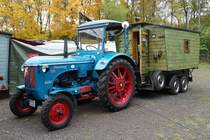 Hanomag R 324 S steht auf der Freigeländefläche bei der Bulldogmesse in Alsfeld, Oktober 2015