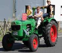 Deutz unterwegs in Pferdsdorf anl. der 2015er Oldtimerveranstaltung im August