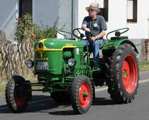 Deutz, gesehen beim Festzug anl. der 2015er Oldtimerausstellung in Pferdsdorf/Thüringen, 08/2015