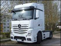 Mercedes-Benz Actros Sattelzugmaschine in Sassnitz am 17.04.2014