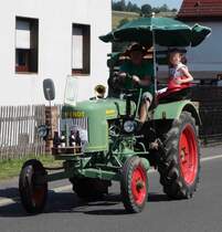Fendt unterwegs beim Festzug anl. der 2015er Oldtimerausstellung in Pferdsdorf/Thüringen, 08/2015