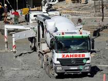 ACTROS 4141 mit Betonmischeraufbau in einer Baugrube; 140228