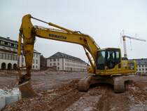 Komatsu PC 240 NLC-8 am 24.03.2013 auf einer Baustelle in Trier
