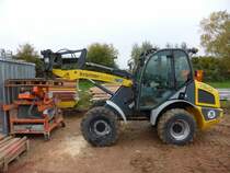 Kramer Allrad 750, eingesetzt bei Bau des neuen Sportplatzes in Temmels, 25.10.2015