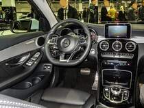 Innenraum des neuen Mercedes-Benz GLC (GLK Nachfolger). Foto: 30.10.2015, Auto Zürich.