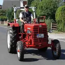 IHC, unterwegs beim Festzug anl. der 2015er Oldtimerausstellung in Pferdsdorf/Thüringen, 08/2015