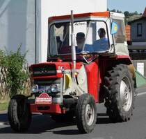 MF 133 als Teilnehmer des Festzuges anl. der 2015er Oldtimerausstellung in Pferdsdorf/Thüringen, 08/2015