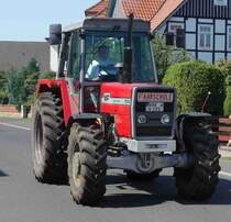 MF 1014 als Teilnehmer des Festzuges anl. der 2015er Oldtimerausstellung in Pferdsdorf/Thüringen, 08/2015