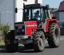 MF 1014 als Teilnehmer des Festzuges anl. der 2015er Oldtimerausstellung in Pferdsdorf/Thüringen, 08/2015