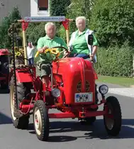 Porsche, als Teilnehmer des Festzuges anl. der 2015er Oldtimerausstellung in Pferdsdorf/Thüringen, 08/2015