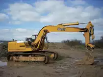 Liebherr R 932 HD-SL aufgenommen bei Riol am 23.03.2008