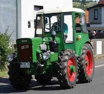 Dutra UE 28, als Teilnehmer des Festzuges anl. der 2015er Oldtimerausstellung in Pferdsdorf/Thüringen, 08/2015