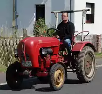 Porsche, als Teilnehmer des Festzuges anl. der 2015er Oldtimerausstellung in Pferdsdorf/Thüringen, 08/2015