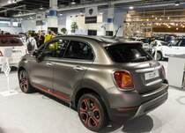 Fiat 500X mit einer spezielen Lackierung. Foto: Auto Zürich, November 2015.