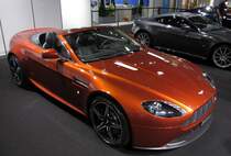 Aston-Martin V8 Roadster, ausgestellt auf dem Auto Zürich 2015.