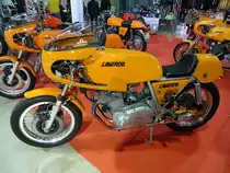 Laverda 750 SFC Elettronica (Baujahr 1975, 75 PS, 748 cm² Hubraum, 2 Zylinder, 214 kg) auf der International Motor Show in Luxembourg, 22.11.2015