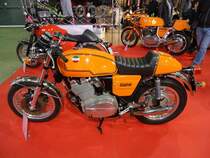 Laverda 1000 3C (Baujahr 1974, 80 PS, 981 cm² Hubraum, 3 Zylinder, 218 kg) auf der International Motor Show in Luxembourg, 22.11.2015