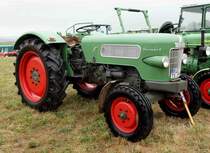 Fendt Farmer 2 steht bei der Oldtimerausstellung in Seitzenhahn im August 2015