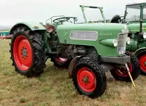 Fendt Farmer 2 steht bei der Oldtimerausstellung in Seitzenhahn im August 2015