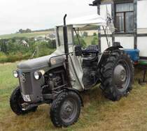 Ferguson, steht bei der Oldtimerausstellung in Seitzenhahn im August 2015