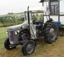 Ferguson, steht bei der Oldtimerausstellung in Seitzenhahn im August 2015