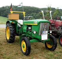 John Deere 310, steht bei der Oldtimerausstellung in Seitzenhahn im August 2015