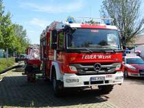 FFW Maintal Mercedes Benz Atego LF 10/6 KatS alias Elli mit dem Rufnamen Florian Maintal 3-43-1 am 29.08.15 in Hochstadt beim Tag der Offenen Tür