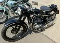 EMW R35, Bauzeit von 1949-55, 1-Zyl.4-Takt-Motor mit 340ccm und 14PS, Oldtimertreff Oberwinden, Juni 2015