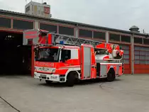 BF Wiesbaden Mercedes Benz Atego DLA(K) am 12.09.15 beim Tag der Offenen Tür in Wiesbaden