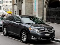 Toyota Venza, gesehen am 30.11.2015.