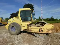 Hamm 3414 eingesetzt beim Bau der Ortsumgehung Junglinster (Lux.), 25.05.2014