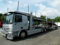 MB Actros 1841 MP II mit Aufbau zum Autotransport von Rolfo
Aufgenommen am 12.10.2015 in Halver