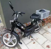 Peugeot Vogue, das Moped wurde ab 1977 gebaut, 2,7PS, Vmax.45Km/h, Okt.2015
