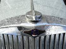 Beschriftung an mir unbekanntem Oldtimer am 14.5.2012 / Oldtimer Club „Sunbeam – Talbot – Darracq“ Rallye England-Irland bei einem Zwischenstopp im Schlosshotel Lough Rynn in der Republik Irland / 