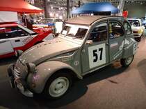 Citroen 2 CV auf der International Motor Show in Luxembourg, 20.11.2015