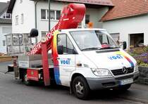 MB Sprinter des Malerbetriebs VOGT als Hubbühnenfahrzeug gesehen in 36100 Petersberg-Marbach im Oktober 2015
