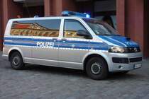 VW T5 der Polizei NRW eingesetzt bei einer Demo in Münster, Oktober 2015 