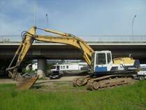 Komatsu PC 300 NLC-5 abgestellt bei Echternacherbrück, 21.05.2009
