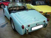Heckansicht eines Triumph TR3A. 1957 - 1962. Classic Remise Düsseldorf am 19.12.2015.