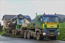 . MAN TGA33.530 gesehen am Straenrand. Dezember 2015