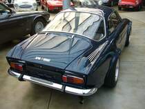 Heckansicht eines Alpine A 110 1600 SI. 1970 - 1977. Classic Remise Düsseldorf am 20.12.2015.