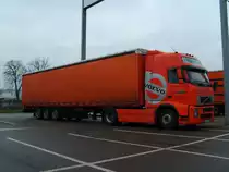 Volvo FH 12 420 auf einem Parkplatz in Trier, 30.01.2007